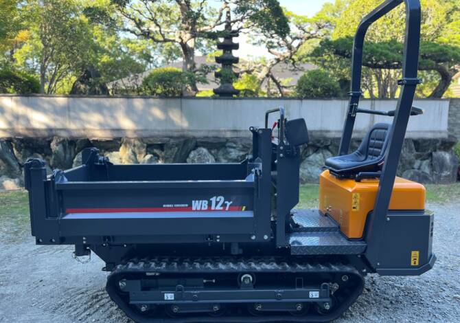 Yamaguchi WB12γ tracked dumper, side view
